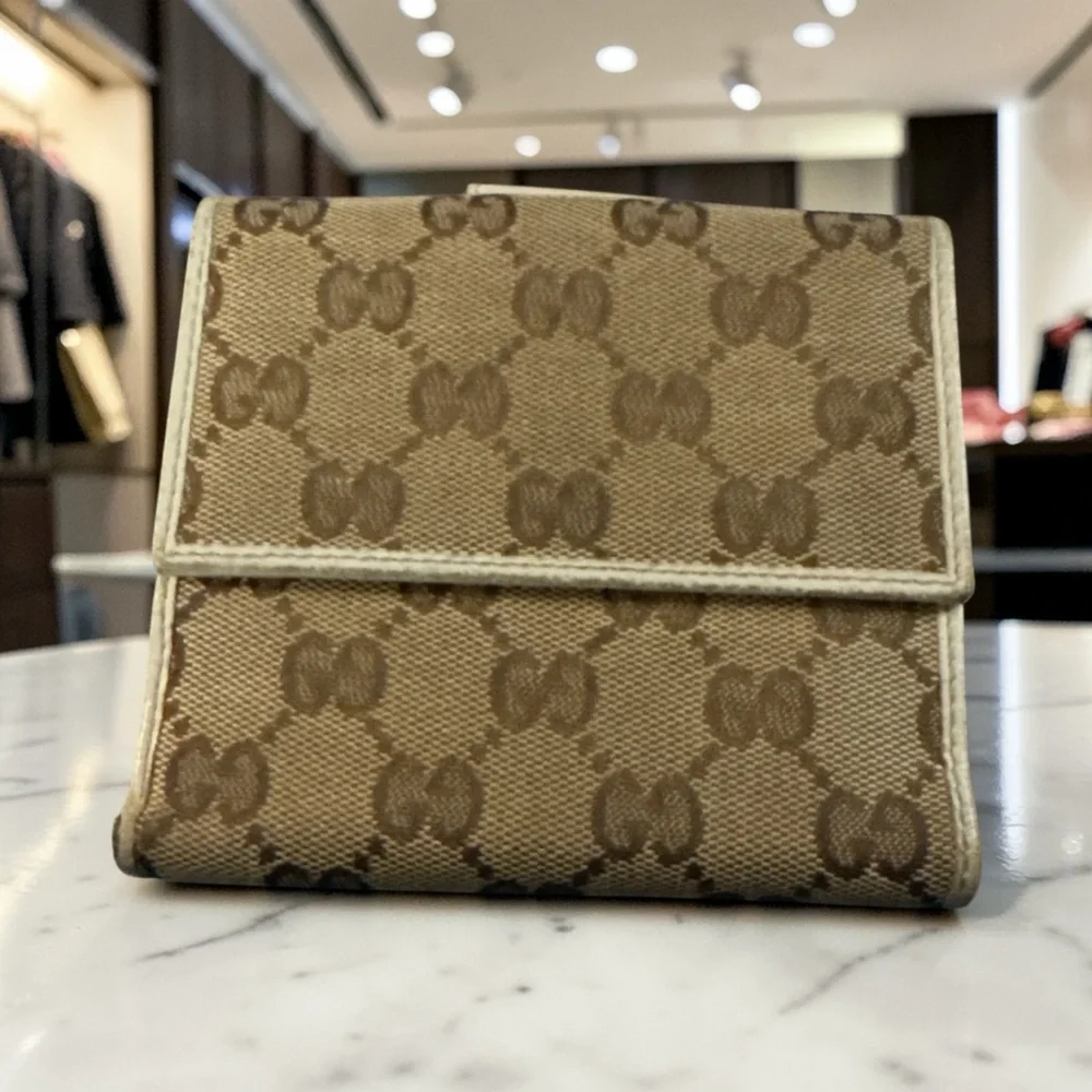 GUCCI GG Bifold Canvas Wallet - Picture 3 of 13